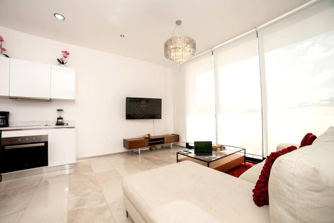 Close To Mamitas Beach, 2 Bedroom For Up To 5 Sleeps And Rooftop Pool! Apartamento Playa del Carmen