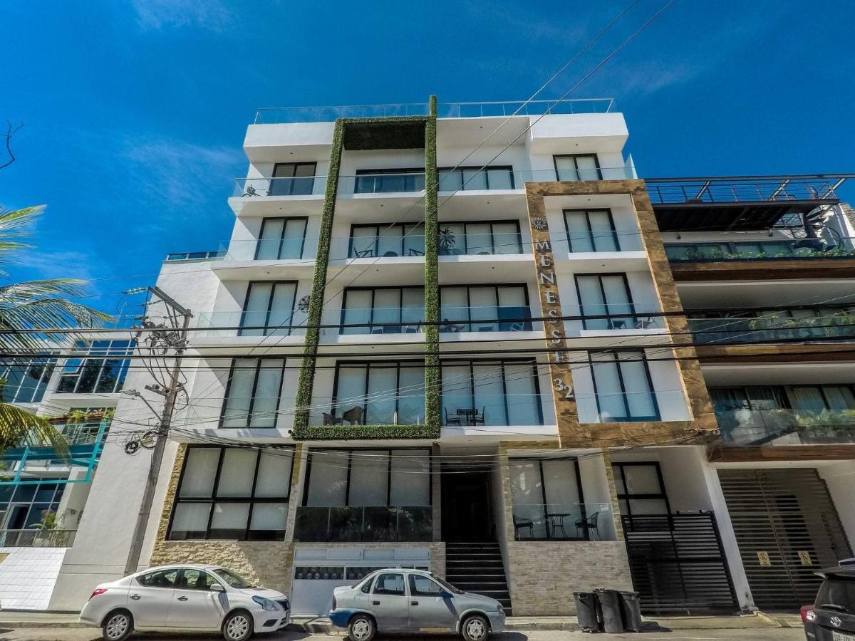 Close To Mamitas Beach, 2 Bedroom For Up To 5 Sleeps And Rooftop Pool! Playa del Carmen